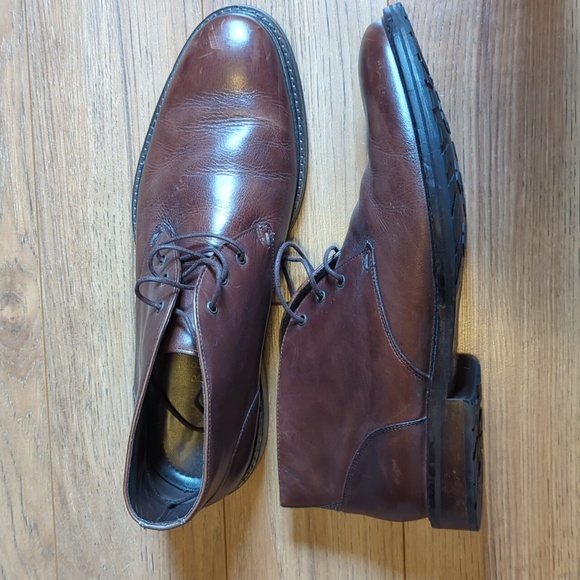 Men\'s Johnston & Murphy size 10.5 leather chukka boots main image 5